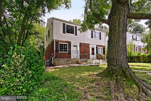 5813 Fifer Dr, ALEXANDRIA, VA, 22303-1916 | Card Image