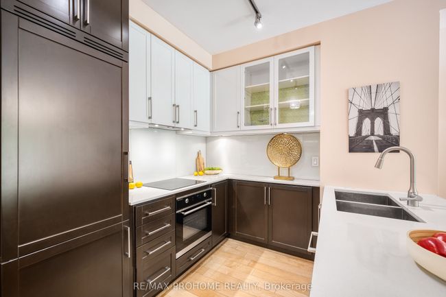 213 - 21 Clairtrell Rd, Condo with 2 bedrooms, 2 bathrooms and 1 parking in Toronto ON | Image 11