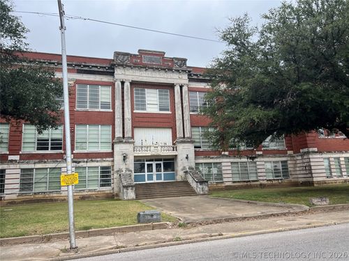 215 N Washington St, Ardmore, OK, 73401 | Card Image