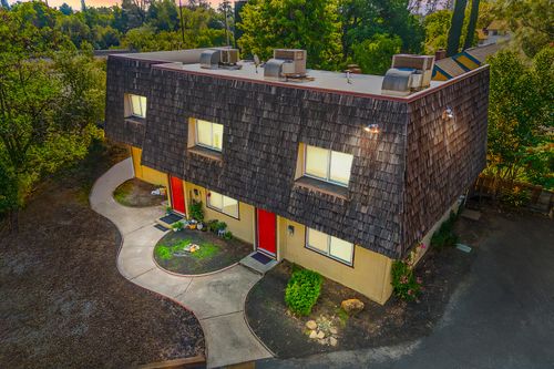 2429 N Court St, Redding, CA, 96001 | Card Image
