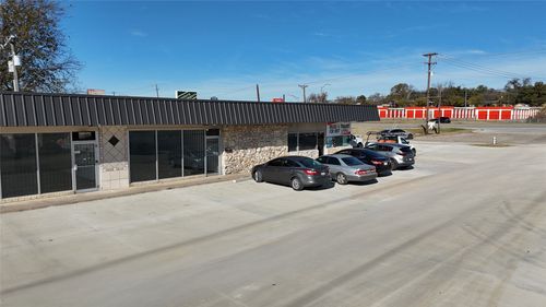 8331 Camp Bowie West Blvd, Fort Worth, TX, 76116-6331 | Card Image