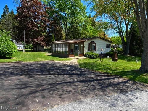 13 Terrace Dr, Spring City, PA, 19475-9633 | Card Image