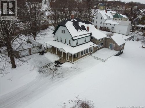 {{alt}} | Card Image