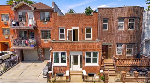 10817 35th Ave, Corona, NY, 11368-1207 | Card Image