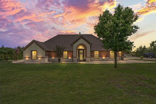 6713 Mustang Trl, Sanger, TX, 76266-4129 | Card Image