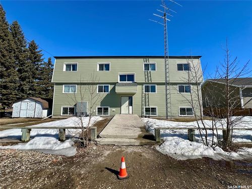 1905 101st St, Tisdale, SK, S0E1T0 | Card Image