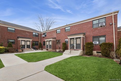 lower-74-22 220th St, Oakland Gardens, NY, 11364-3039 | Card Image