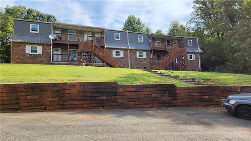 apt-8-1471 Old Us 52 S, Pilot Mountain, NC, 27041-8587 | Card Image