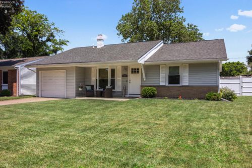 1921 Adrian Cir, Sandusky, OH, 44870-5027 | Card Image