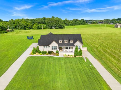 126 Wilson Ln, Mc Minnville, TN, 37110-2456 | Card Image