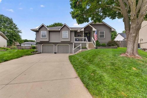 207 Ne Bridge Pl, Blue Springs, MO, 64014-1793 | Card Image