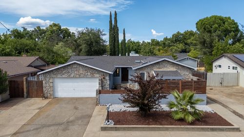 2352 Jonquil Way, Redding, CA, 96002-1622 | Card Image
