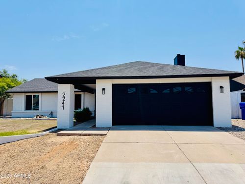2247 W Highland St, Chandler, AZ, 85224-8308 | Card Image