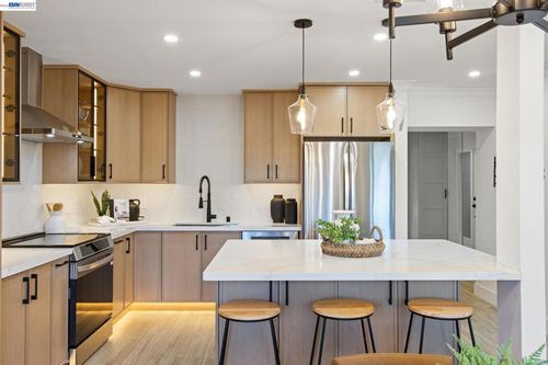 apt-4-2772 Tice Creek Dr, Walnut Creek, CA, 94595-3218 | Card Image