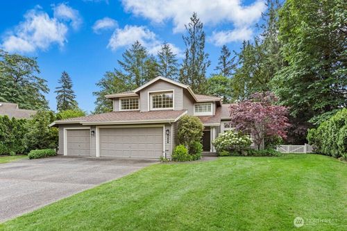 33045 Ne 43rd Pl, Carnation, WA, 98014-8702 | Card Image