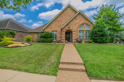 1925 Glenbrook Ct, Bedford, TX, 76021-3541 | Card Image
