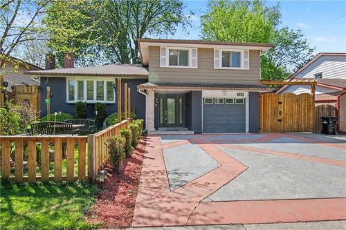 326 Manchester Rd, Kitchener, ON, N2B1A4 | Card Image