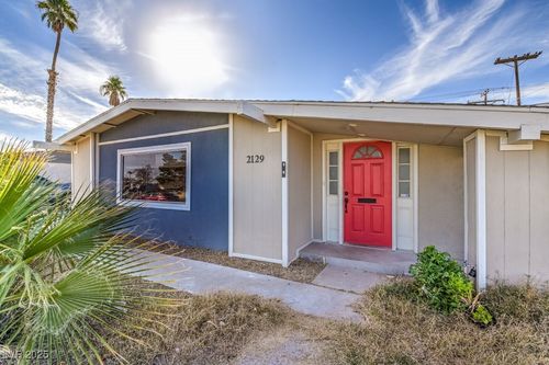 2129 N Michael Way, Las Vegas, NV, 89108-3173 | Card Image