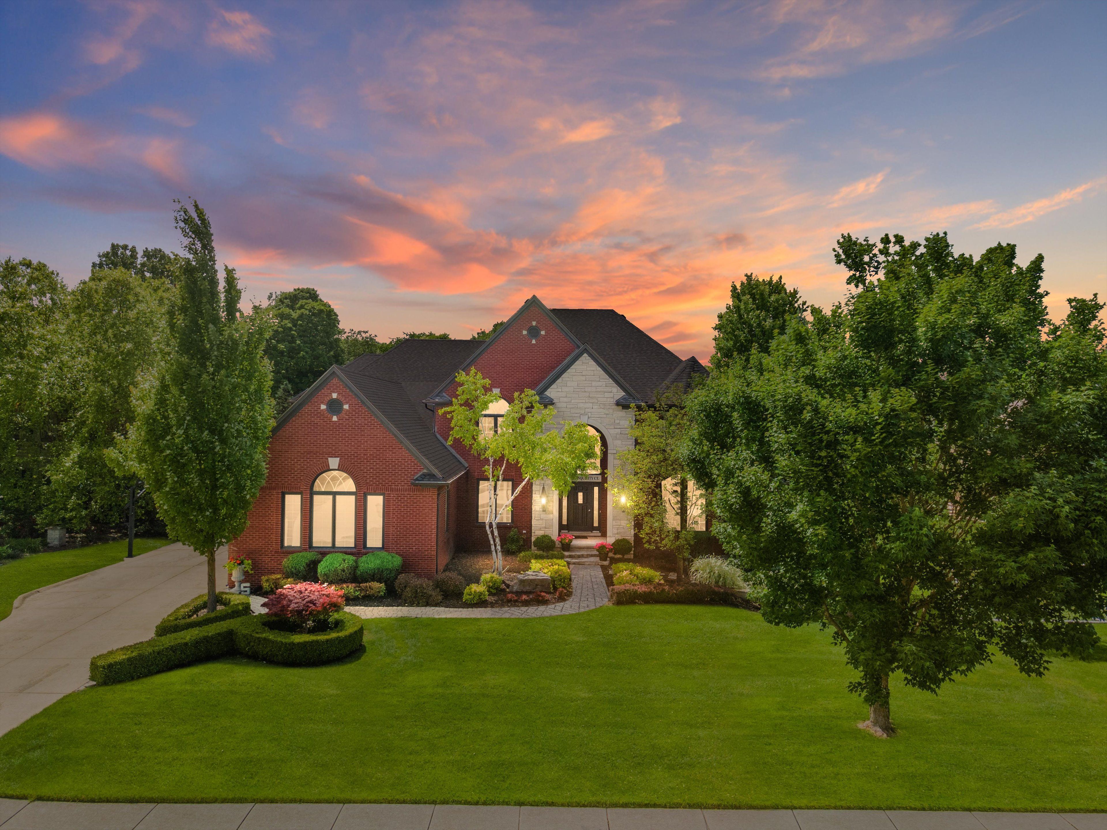Tranquility Ct, Rochester Hills, MI 48306