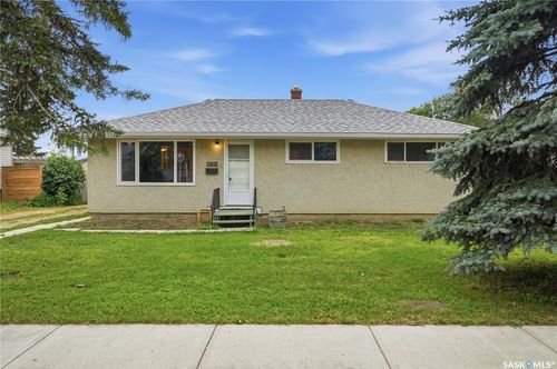 145 Ellison Cres, Regina, SK, S4R4V6 | Card Image