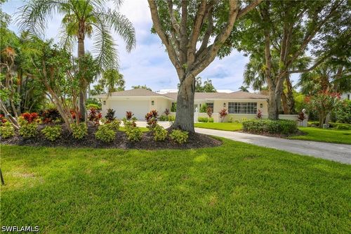 2901 Crayton Rd, NAPLES, FL, 34103-4051 | Card Image