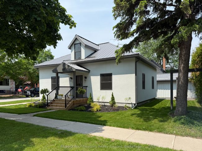 147 2 Nd St, House other with 3 bedrooms, 2 bathrooms and 2 parking in Collingwood ON | Image 31