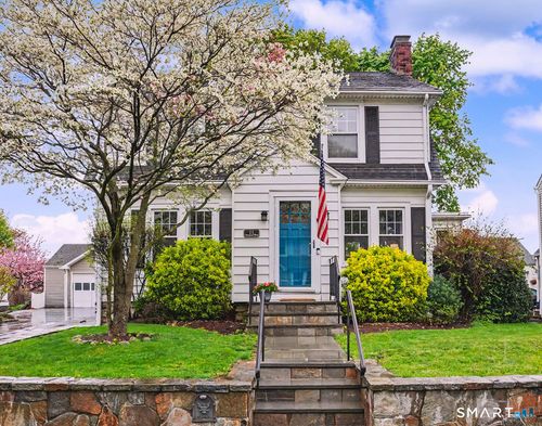 11 Olmstead Pl, Norwalk, CT, 06855-1311 | Card Image