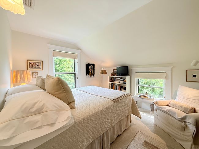 137 Main St, House other with 3 bedrooms, 2 bathrooms and 3 parking in Chester CT | Image 20