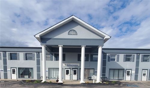 398 W Bagley Rd, Berea, OH, 44017-1369 | Card Image