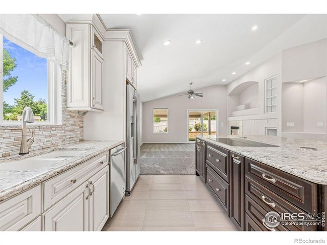10185 Ferncrest St, House other with 5 bedrooms, 3 bathrooms and 3 parking in Firestone CO | Image 12