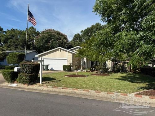 2626 Tinosa Cir, Pensacola, FL, 32526-1527 | Card Image