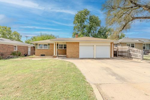 917 W Grand, Haysville, KS, 67060 | Card Image