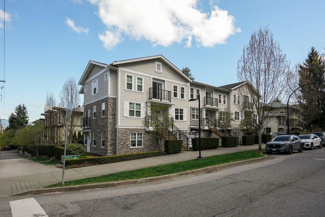 101 - 4135 Sardis Street, Townhouse with 2 bedrooms, 2 bathrooms and 1 parking in Burnaby BC | Image 1