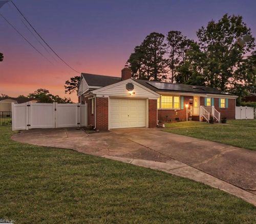 409 Shoreline Dr, Hampton, VA, 23669-2115 | Card Image
