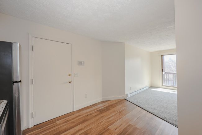 APT-2H - 29 Old Hackett Hill Rd, Condo with 2 bedrooms, 1 bathrooms and null parking in Manchester NH | Image 6