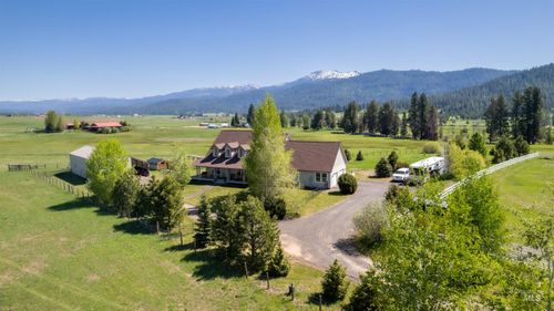 13586 Farm To Market Rd, McCall, ID, 83638-5310 | Card Image