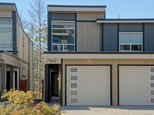 948 Warbler Close, Langford, BC, V9C0J4 | Card Image