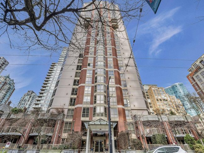 2303 - 867 Hamilton Street, Condo with 2 bedrooms, 2 bathrooms and 1 parking in Vancouver BC | Image 1