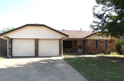 604 S Patterson Drive, House other with 3 bedrooms, 2 bathrooms and null parking in Moore OK | Image 1