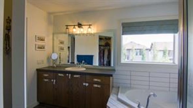 200 New Brighton Dr Se, House detached with 4 bedrooms, 3 bathrooms and 2 parking in Calgary AB | Image 22