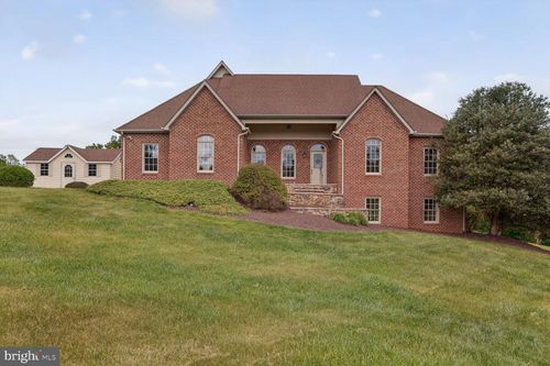 7001 Wayland Dr, Warrenton, VA, 20187-4462 | Card Image