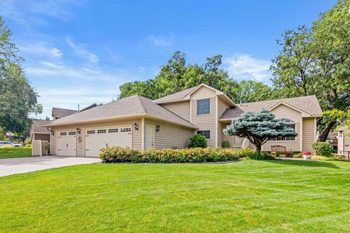 7609 133rd St W, Apple Valley, MN, 55124-7617 | Card Image