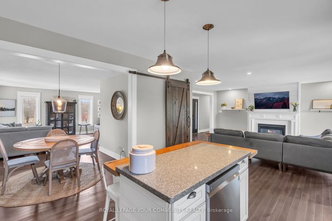 318 Duclos Point Rd, House other with 5 bedrooms, 3 bathrooms and 4 parking in Pefferlaw ON | Image 16