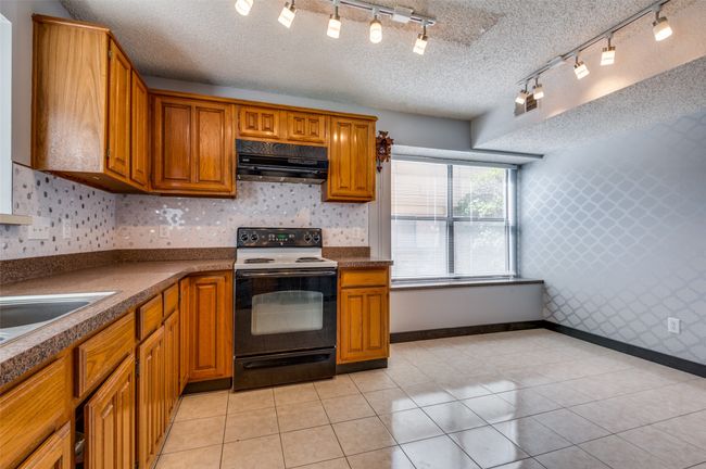 104 Country Ln, House other with 4 bedrooms, 3 bathrooms and null parking in Euless TX | Image 9