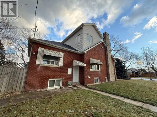 44 Ash Cres, Etobicoke, ON, M8W1E3 | Card Image