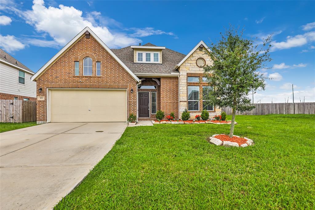San Saba Dr, Baytown, TX 77523
