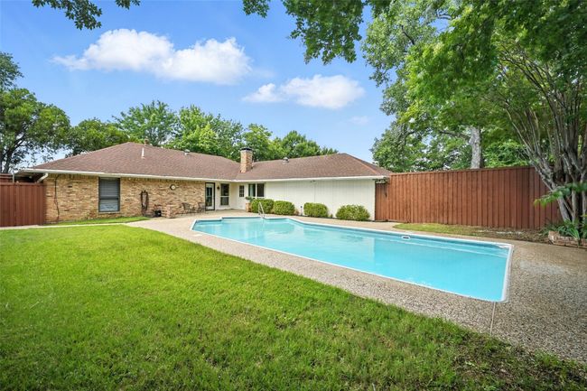 1923 Camden Way, House other with 3 bedrooms, 2 bathrooms and null parking in Carrollton TX | Image 33