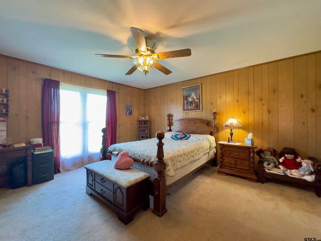 22001 County Road 2321, House other with 3 bedrooms, 2 bathrooms and null parking in Arp TX | Image 18