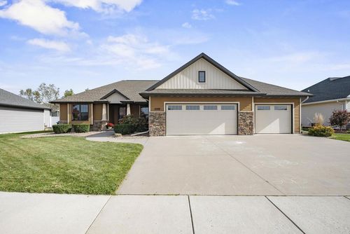 3328 Tulip Trail, LITTLE CHUTE, WI, 54913 | Card Image