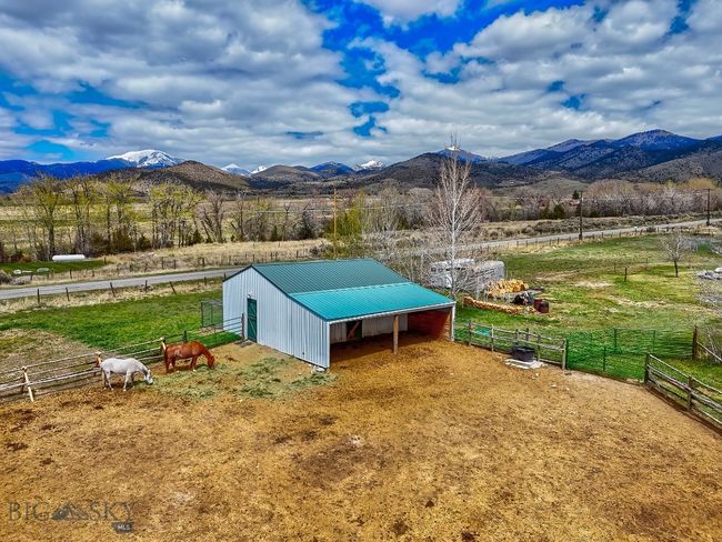 4 Elk Hills Rd, House other with 3 bedrooms, 2 bathrooms and null parking in Sheridan MT | Image 9